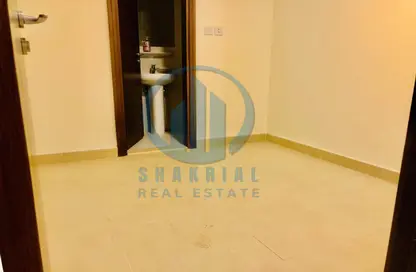 Empty Room image for: Apartment - 2 Bedrooms - 6 Bathrooms for rent in Khalifa Street - Abu Dhabi, Image 1