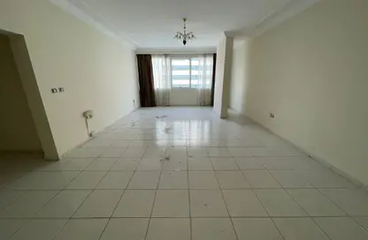Apartment - 2 Bedrooms - 2 Bathrooms for rent in Al Majaz 1 - Al Majaz - Sharjah