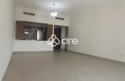 Apartment - 1 Bedroom - 2 Bathrooms for rent in Qamar 4 - Madinat Badr - Al Muhaisnah - Dubai