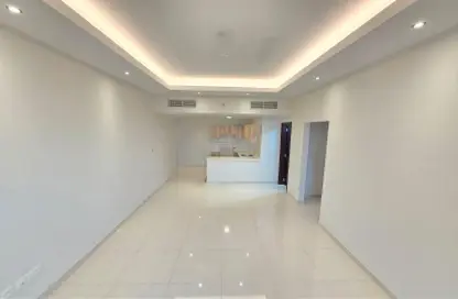 شقة - 2 غرف نوم - 3 حمامات للايجار في برج هيرا - مدينة دبي الرياضية - دبي