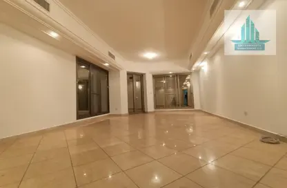 Apartment - 3 Bedrooms - 4 Bathrooms for rent in Al Heel Tower - Mubarak Bin Mohammed Street - Al Khalidiya - Abu Dhabi