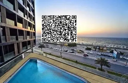 شقة - 3 غرف نوم - 5 حمامات للبيع في مساكن كورنيش عجمان - طريق كورنيش عجمان - عجمان