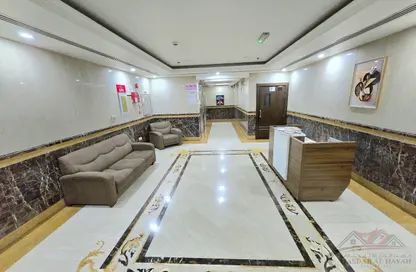 شقة - 3 غرف نوم - 3 حمامات للايجار في الثاني مويلح - تجارية مويلح - الشارقة شقة - 3 غرف نوم - 3 حمامات للايجار في الثاني مويلح - تجارية مويلح - الشارقة