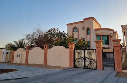 Villa - Studio - 7+ Bathrooms for rent in Mohamed Bin Zayed Centre - Mohamed Bin Zayed City - Abu Dhabi