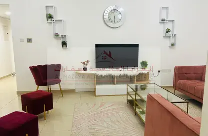 Apartment - 2 Bedrooms - 2 Bathrooms for rent in Palm Tower 3 - Palm Towers - Al Majaz - Sharjah