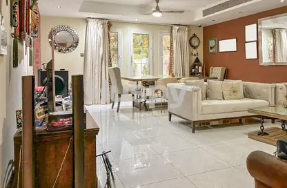 Villa - 3 Bedrooms - 3 Bathrooms for rent in Springs 2 - The Springs - Dubai