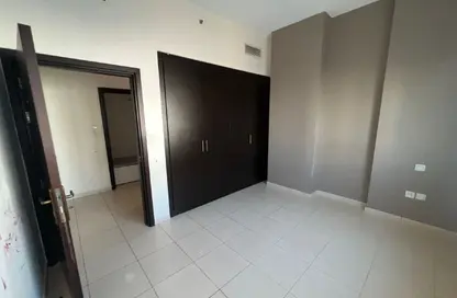 Apartment - 2 Bedrooms - 3 Bathrooms for sale in Mazaya 17 - Queue Point - Dubai Land - Dubai