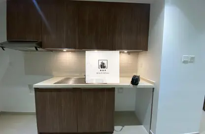 شقة - غرفة نوم - 1 حمام للايجار في أبتاون الزاهية - الزاهية - تجارية مويلح - الشارقة