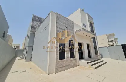 فيلا - 4 غرف نوم - 7 حمامات للايجار في الحليو 2 - الحليو - عجمان