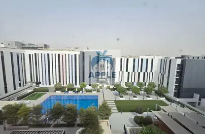 شقة - غرفة نوم - 2 حمامات للايجار في الجادة - الشارقة