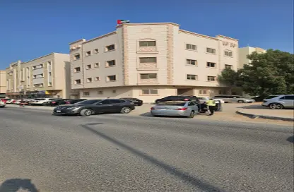 عمارة بالكامل - استوديو للبيع في مويلح - الشارقة