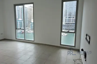 Empty Room image for: Apartment - 2 Bedrooms - 2 Bathrooms for rent in Beauport Tower - Marina Promenade - Dubai Marina - Dubai, Image 1