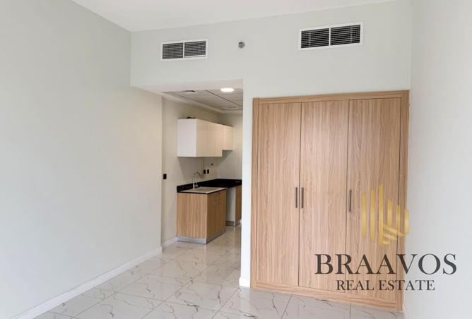 15181996 - Property Image 2