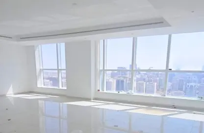 Apartment - 3 Bedrooms - 3 Bathrooms for rent in Hamdan Street - Abu Dhabi
