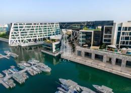 Apartment - 3 bedrooms - 5 bathrooms for rent in Bloom Marina - Al Bateen - Abu Dhabi