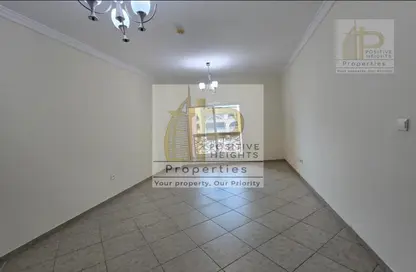Apartment - 1 Bedroom - 1 Bathroom for rent in Metro Building - Al Barsha 1 - Al Barsha - Dubai
