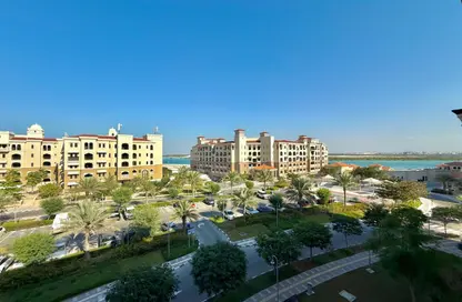 شقة - 3 غرف نوم - 5 حمامات للايجار في مساكن اللؤلؤة في السعديات - جزيرة السعديات - أبوظبي