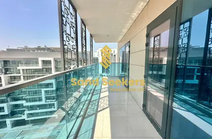 دوبلكس - 5 غرف نوم - 7 حمامات للايجار في P2652 - شاطئ الراحة - أبوظبي