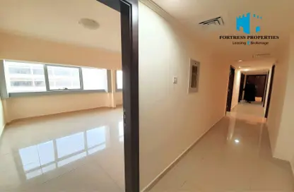 Apartment - 3 Bedrooms - 3 Bathrooms for rent in Khalidiya Centre - Cornich Al Khalidiya - Al Khalidiya - Abu Dhabi