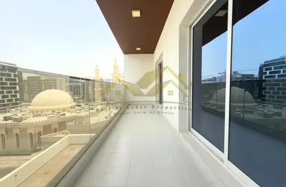 Apartment - 1 Bedroom - 2 Bathrooms for rent in Jumeirah Garden City - Al Satwa - Dubai