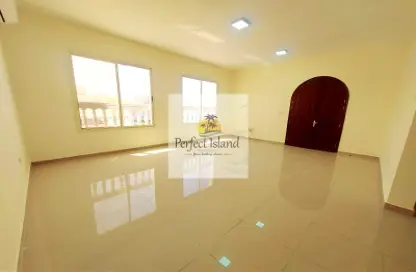 Empty Room image for: Villa - 5 Bedrooms - 7 Bathrooms for rent in Shakhbout City - Abu Dhabi, Image 1