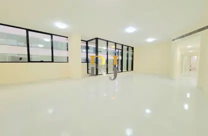 Apartment - 3 Bedrooms - 4 Bathrooms for rent in Golden Sands 7 - Mankhool - Bur Dubai - Dubai