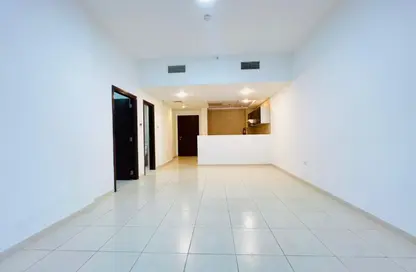 شقة - غرفة نوم - 2 حمامات للبيع في 1 رويال ريزدنس - رويال ريزدنس - مدينة دبي الرياضية - دبي