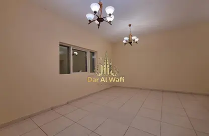 شقة - 2 غرف نوم - 2 حمامات للايجار في شارع بوخارا ​ - النهدة - الشارقة
