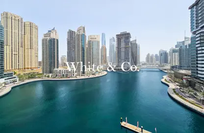 Apartment - 1 Bedroom - 2 Bathrooms for rent in Marina View Tower B - Marina View - Dubai Marina - Dubai