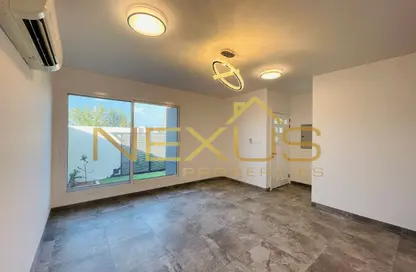 Villa - 3 Bedrooms - 4 Bathrooms for rent in Khuzam - Ras Al Khaimah