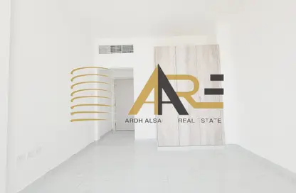 Apartment - 2 Bedrooms - 2 Bathrooms for rent in Muwaileh - Sharjah