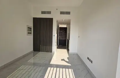 Empty Room image for: Apartment - 1 Bathroom for sale in Time 1 - Dubai Land - Dubai, Image 1