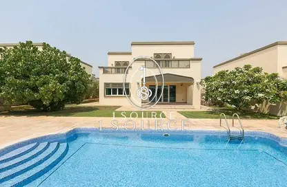Villa - Studio - 6 Bathrooms for sale in Legacy Nova Villas - Jumeirah Park - Dubai