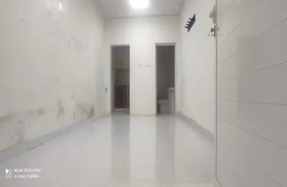 Empty Room image for: Apartment - 3 Bathrooms for rent in Dafan Al Khor - Ras Al Khaimah, Image 1