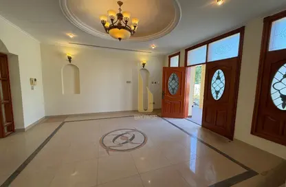 Villa - 6 Bedrooms - 6 Bathrooms for rent in Jumeirah 1 Villas - Jumeirah 1 - Jumeirah - Dubai