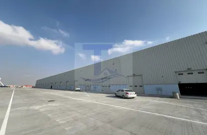 Warehouse - Studio - 3 Bathrooms for rent in Al Markaz Industrial Development - Al Dhafrah - Abu Dhabi