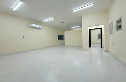 شقة - 2 غرف نوم - 3 حمامات للايجار في 6 فلل محمد - مدينة محمد بن زايد - أبوظبي