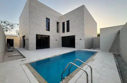 Villa - 5 Bedrooms - 7 Bathrooms for rent in Umm Suqeim 2 - Umm Suqeim - Dubai