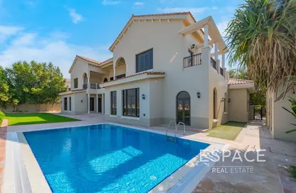 Villa - 6 Bedrooms - 6 Bathrooms for sale in Signature Villas Frond M - Signature Villas - Palm Jumeirah - Dubai