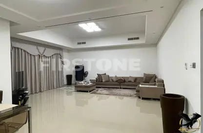 Villa - 6 Bedrooms - 4 Bathrooms for sale in Diplomatic Area - Airport Road - Abu Dhabi