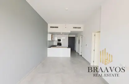 Apartment - 1 Bedroom - 2 Bathrooms for rent in Lucky 1 Residence - Jumeirah Village Circle - Dubai