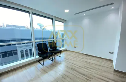 Empty Room image for: Office Space - Studio - 2 Bathrooms for rent in Hanging Garden Tower - Al Danah - Abu Dhabi, Image 1