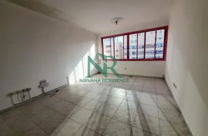 شقة - 2 غرف نوم - 2 حمامات للايجار في شارع حمدان - أبوظبي شقة - 2 غرف نوم - 2 حمامات للايجار في شارع حمدان - أبوظبي