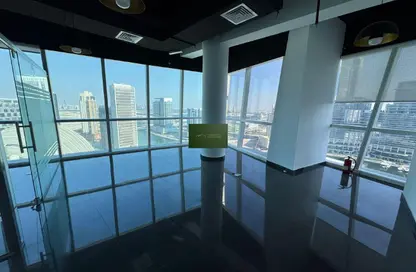 مكتب - استوديو للايجار في B2B  برج - الخليج التجاري - دبي