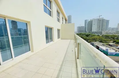 دوبلكس - 2 غرف نوم - 3 حمامات للايجار في بناية رويال جي في سي - الضاحية 10 - قرية الجميرا سركل - دبي