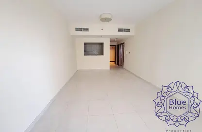شقة - غرفة نوم - 2 حمامات للايجار في حديقة الوليد - الجداف - دبي