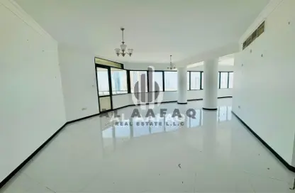 Apartment - 3 Bedrooms - 4 Bathrooms for rent in Al Mamzar - Sharjah - Sharjah
