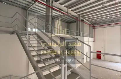 Warehouse - Studio - 2 Bathrooms for rent in Umm Al Thuoob - Umm Al Quwain