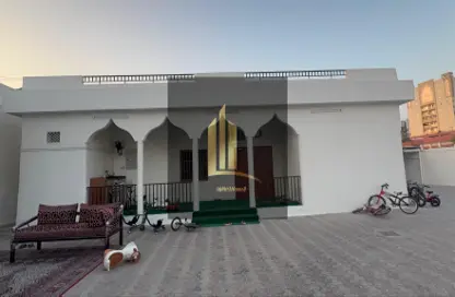Villa - 6 Bedrooms - 7 Bathrooms for sale in Al Sabkha - Al Riqqa - Sharjah