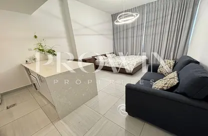 Apartment - Studio - 1 Bathroom for rent in Plaza Residences 2 - Plaza Residences - Jumeirah Village Circle - Dubai